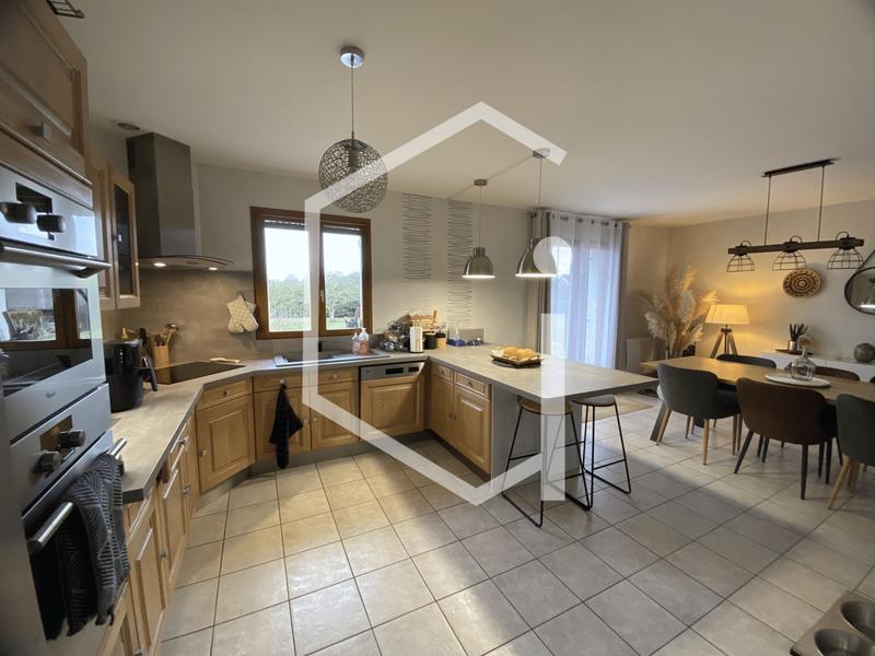 Maison - 170 m² - 6 pièces