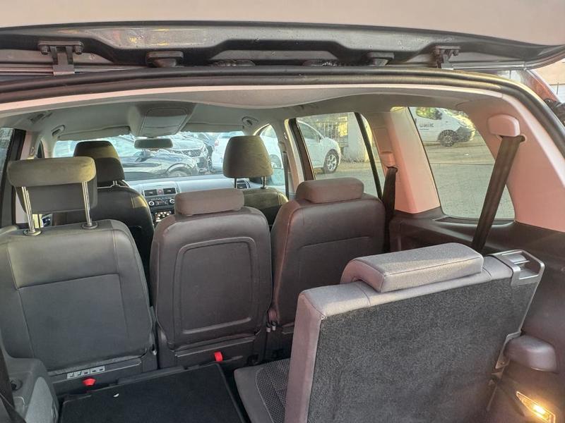 Volkswagen Touran 1.6 Tdi 105 Cv Conforline Boite Auto