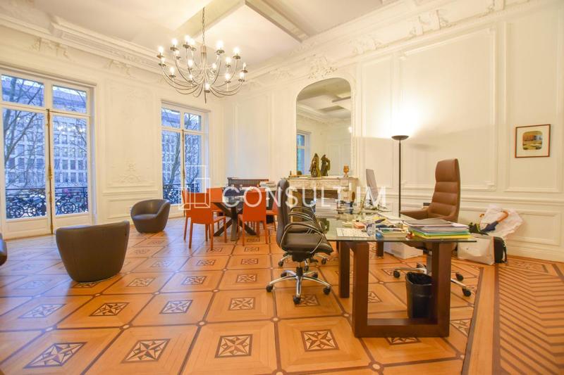 Bureau - 334 m² - 9 pièces