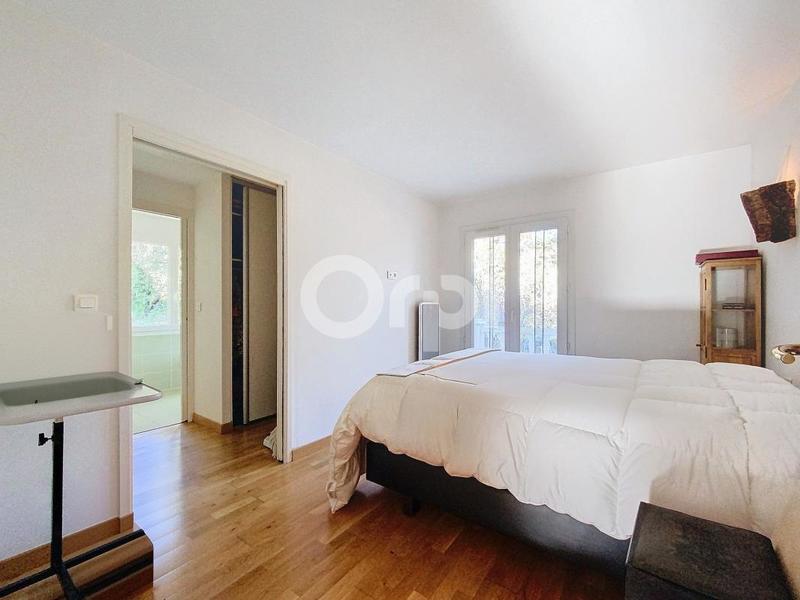 Maison - 265 m² - 8 pièces