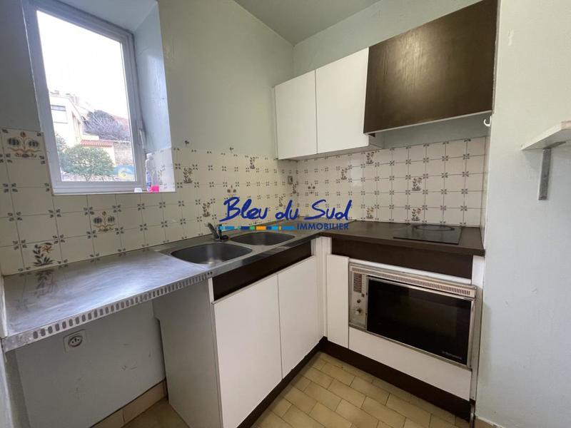 Studio - 25 m² - 1 pièce