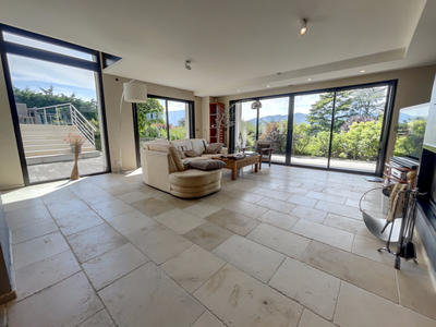 Villa - 231 m² - 6 pièces