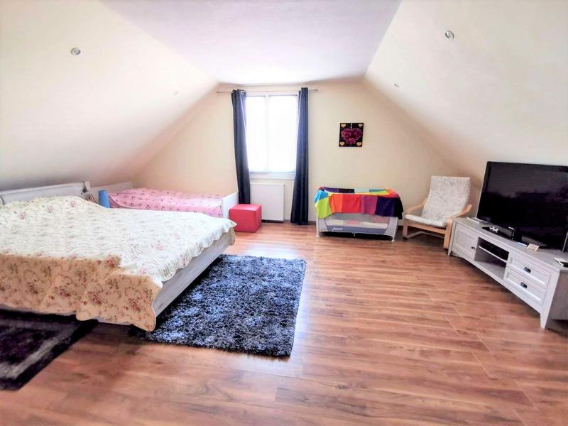 Maison - 215 m² - 7 pièces