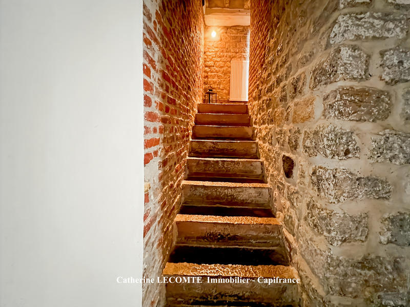 Maison - 285 m² - 10 pièces