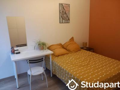 Chambre - 12 m² - 1 pièce