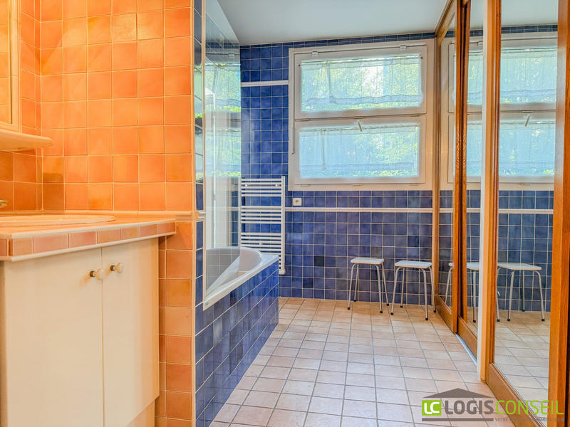 Appartement - 101 m² - 5 pièces