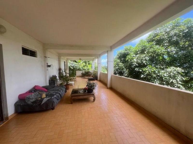 Maison - 438 m² - 11 pièces