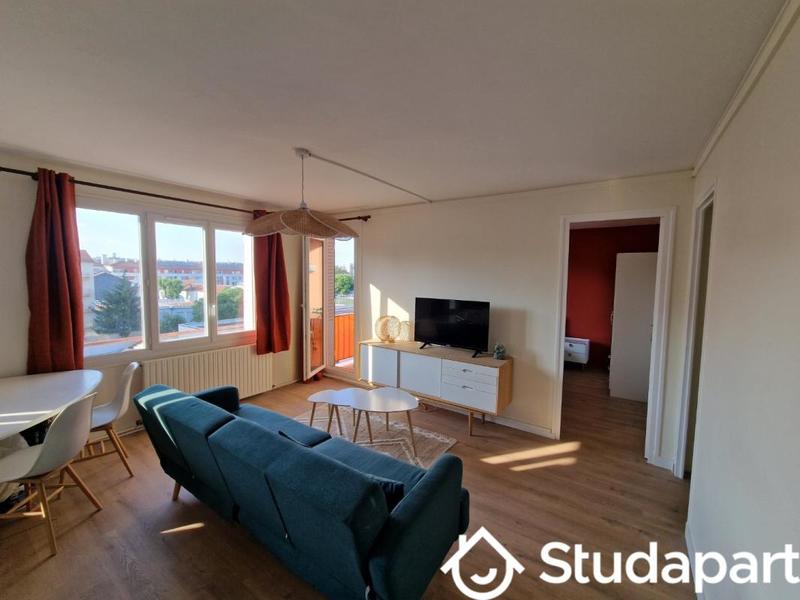 Chambre - 11 m² - 1 pièce