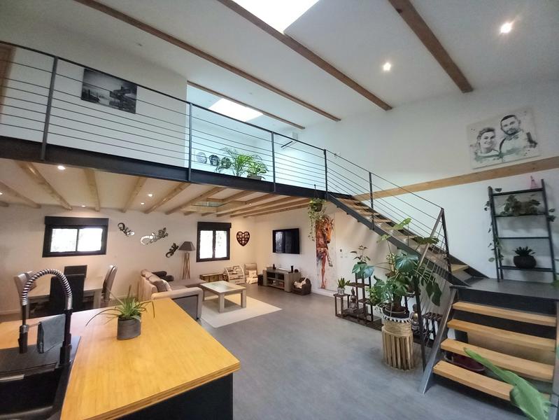 Maison - 160 m² - 6 pièces