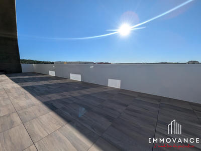 Appartement - 90 m² - 4 pièces