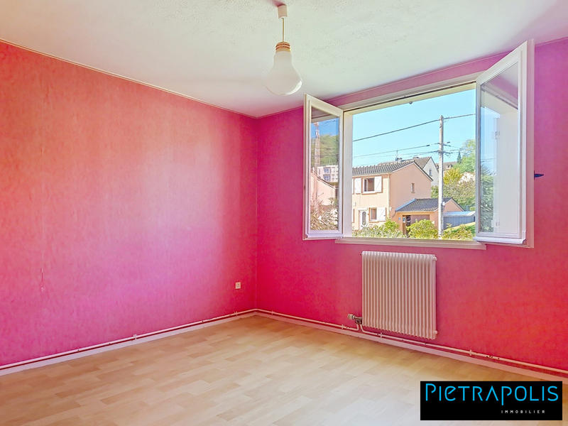 Maison - 101 m² - 6 pièces