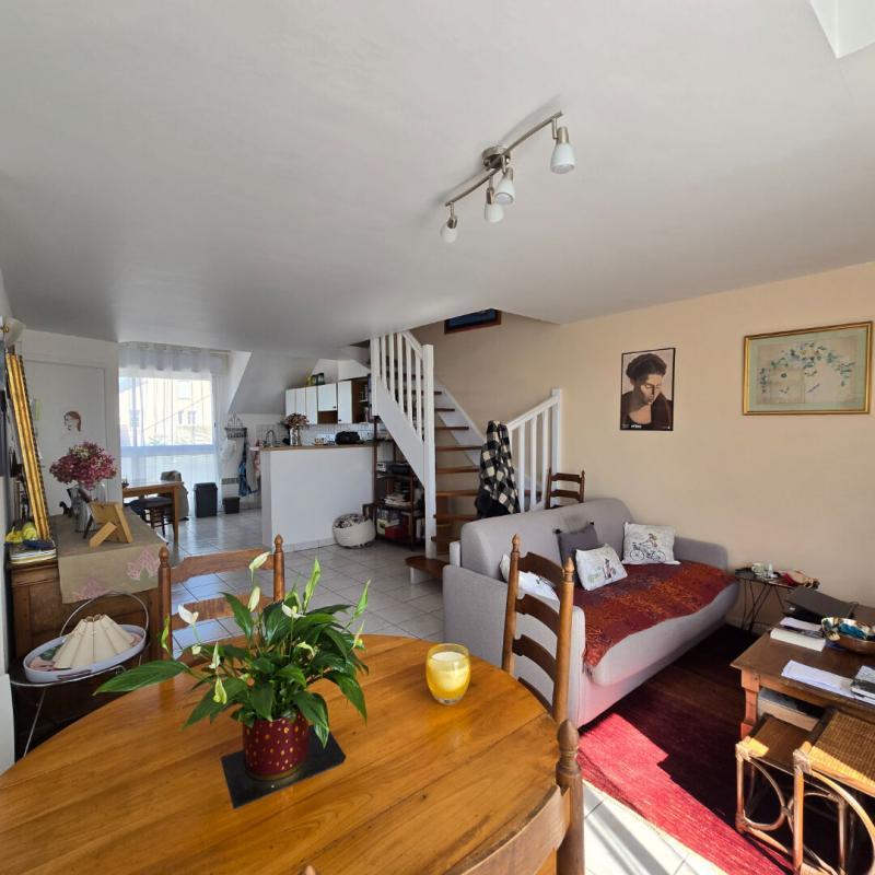 Appartement - 269 m² - 10 pièces