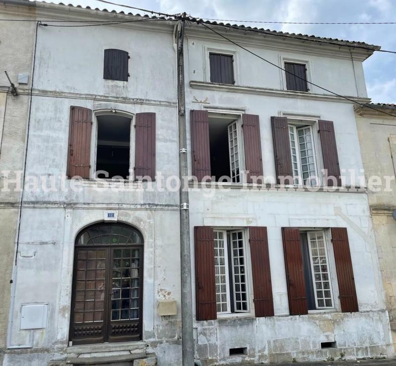 Maison de village - 143 m² - 5 pièces