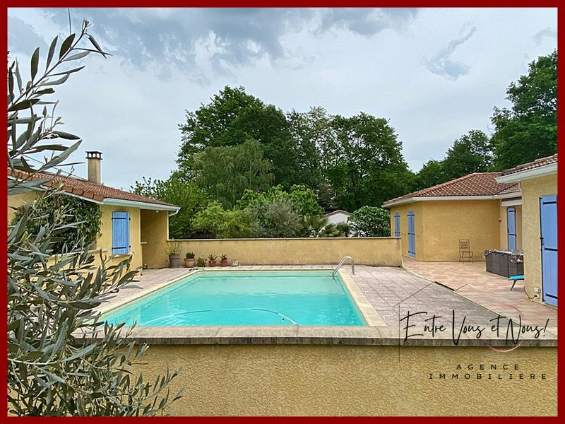 Maison - 180 m² - 7 pièces