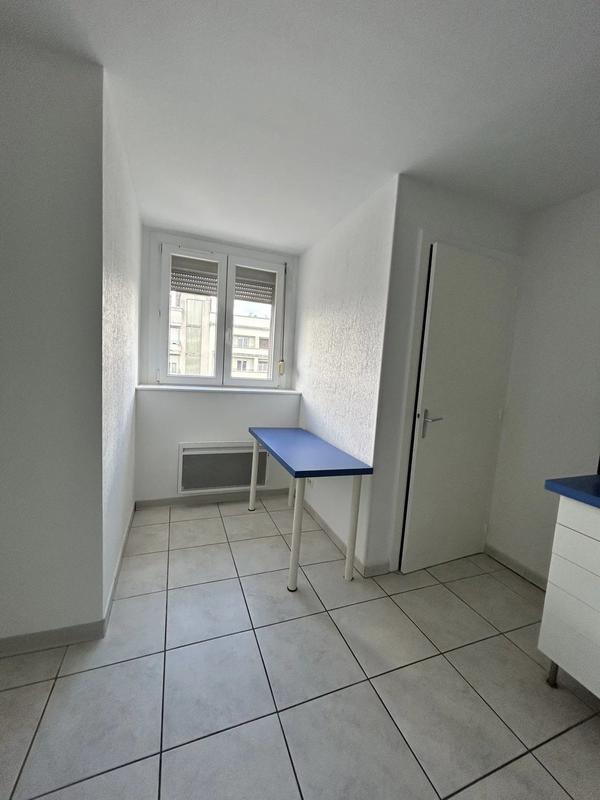 Appartement - 64 m² - 2 pièces