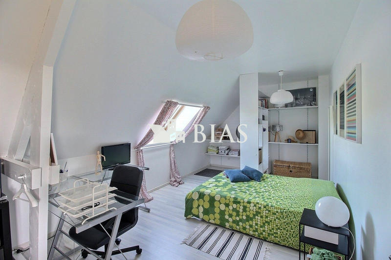 Maison - 168 m² - 7 pièces