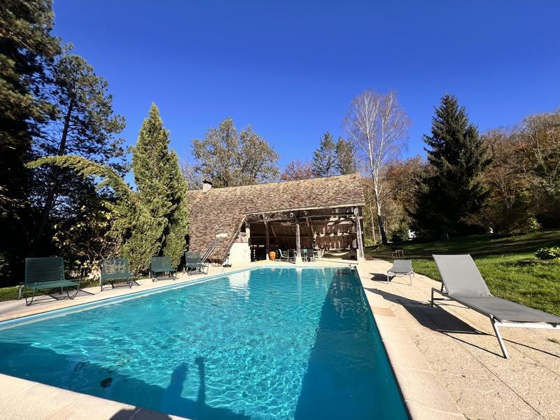 Maison - 430 m² - 10 pièces