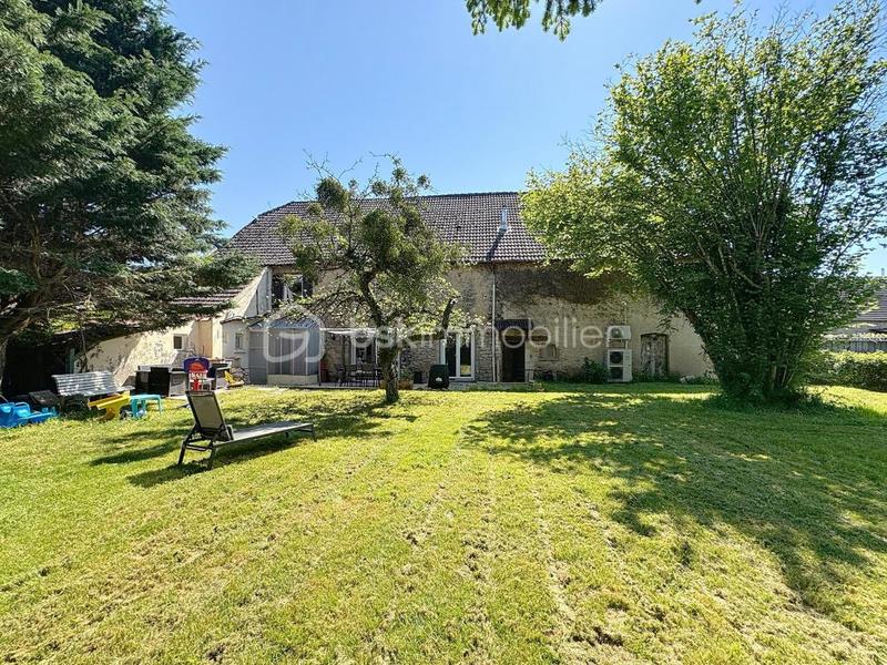 Maison en pierre - 160 m² - 5 pièces