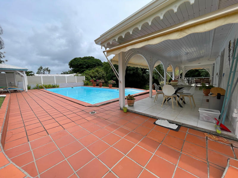 Maison - 285 m² - 5 pièces