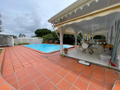 Maison - 285 m² - 5 pièces