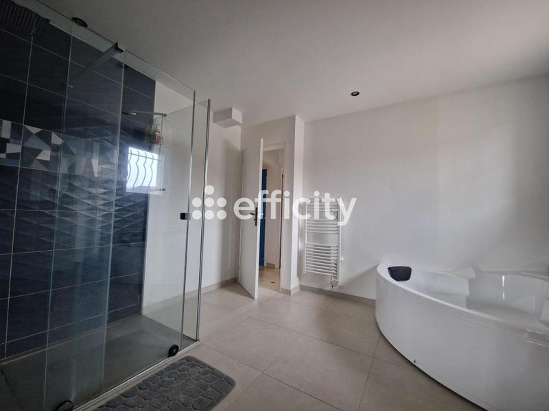 Maison - 165 m² - 6 pièces