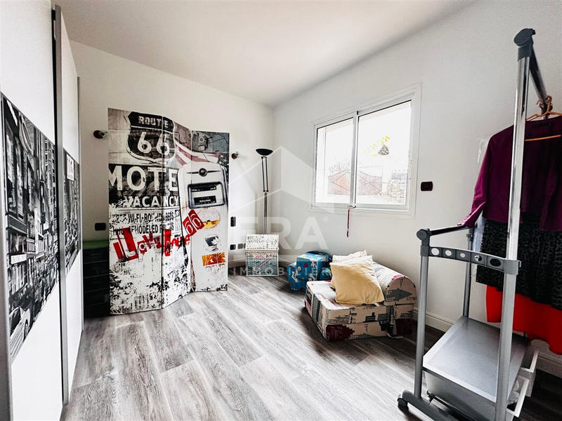 Maison - 205 m² - 4 pièces