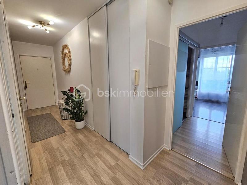 Appartement - 70 m² - 4 pièces