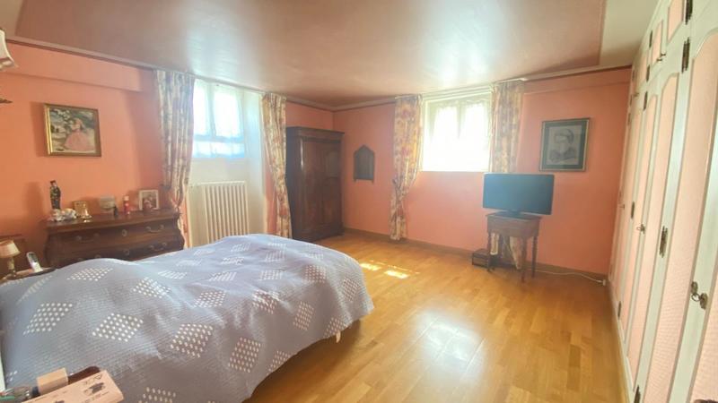 Maison - 186 m² - 7 pièces