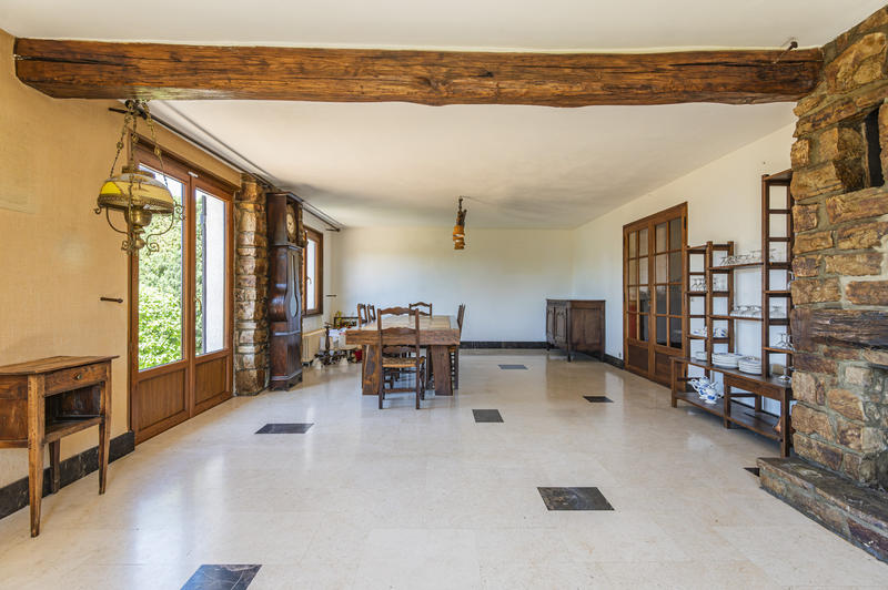 Maison - 181 m² - 6 pièces