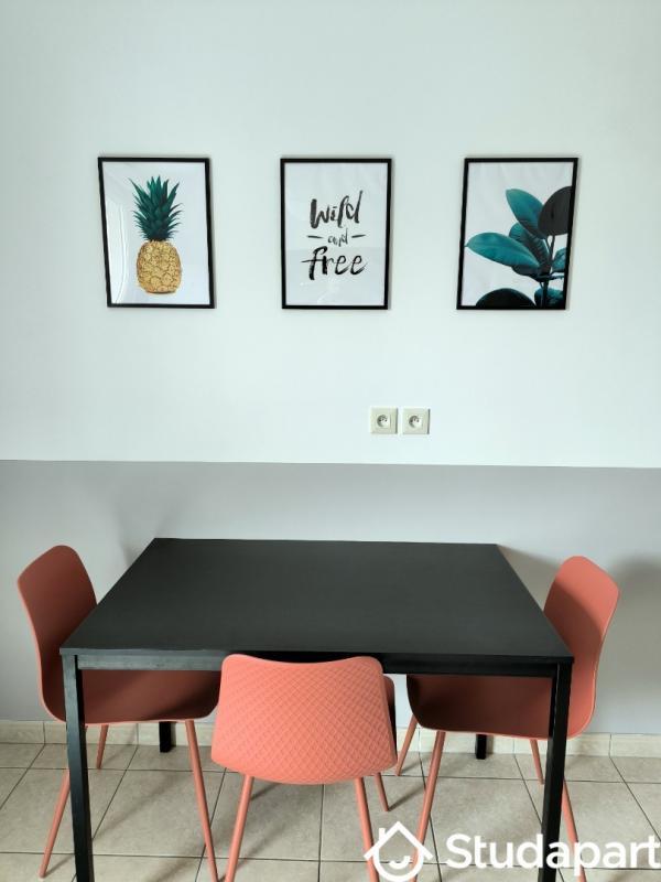 Chambre - 10 m² - 1 pièce