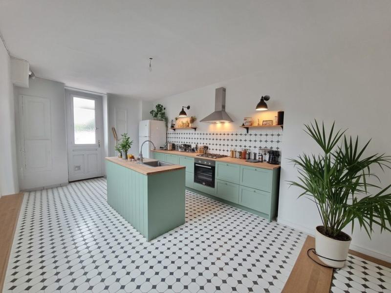 Appartement - 81 m² - 4 pièces