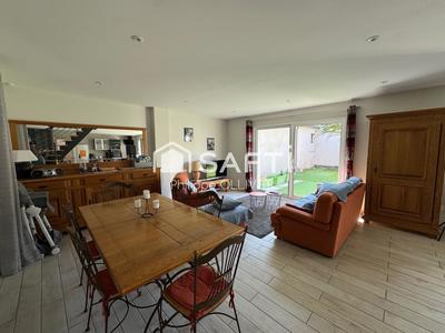 Maison - 125 m² - 5 pièces