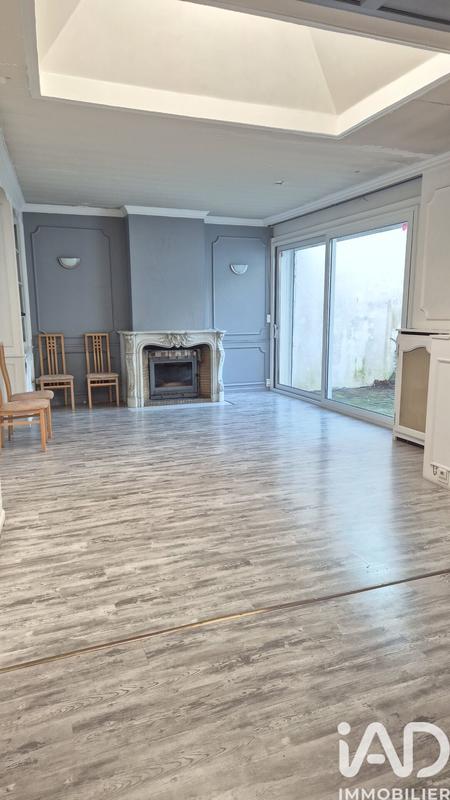 Maison - 198 m² - 8 pièces