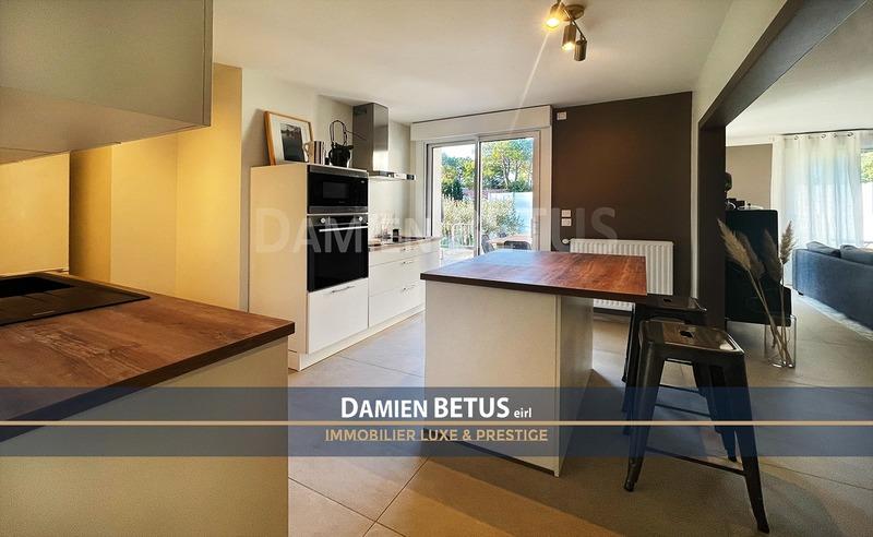 Maison - 192 m² - 7 pièces