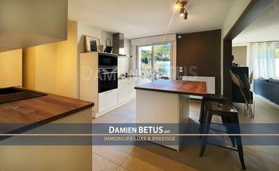 Maison - 192 m² - 7 pièces