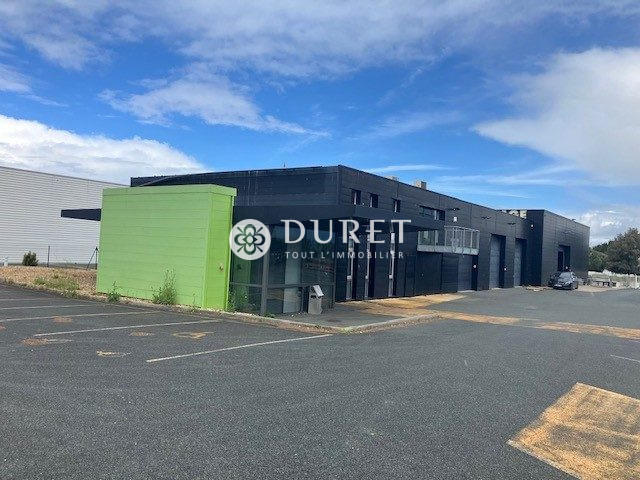 Local d'activités - 1 071 m²