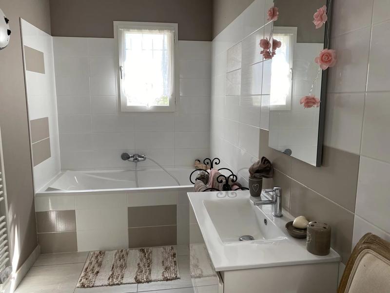 Maison - 180 m² - 6 pièces