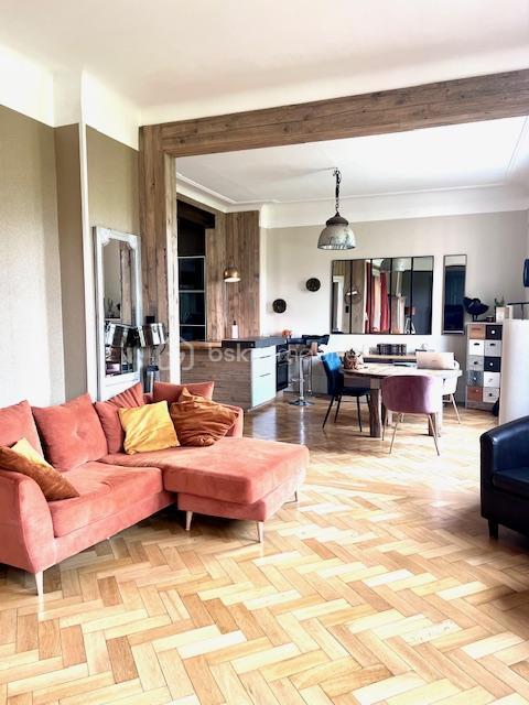 Appartement - 129 m² - 6 pièces