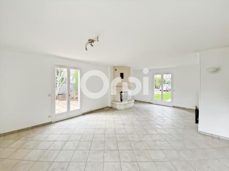 Maison - 176 m² - 8 pièces