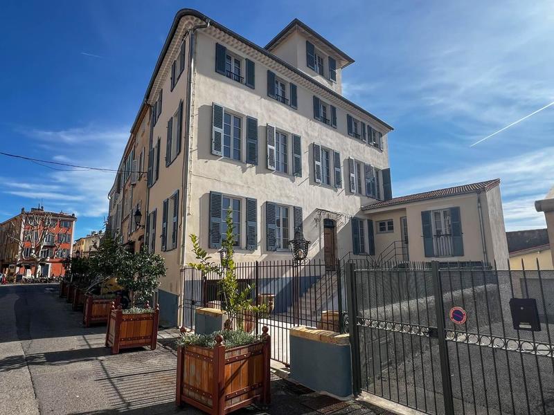 Maison de village - 208 m² - 6 pièces