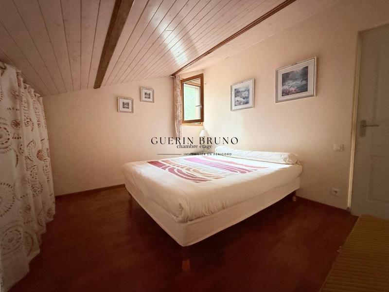 Maison - 208 m² - 11 pièces