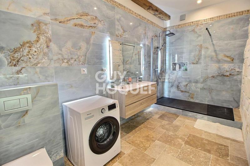 Appartement - 115 m² - 3 pièces