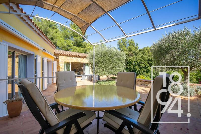 Maison - 224 m² - 5 pièces