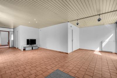 Maison - 233 m² - 9 pièces
