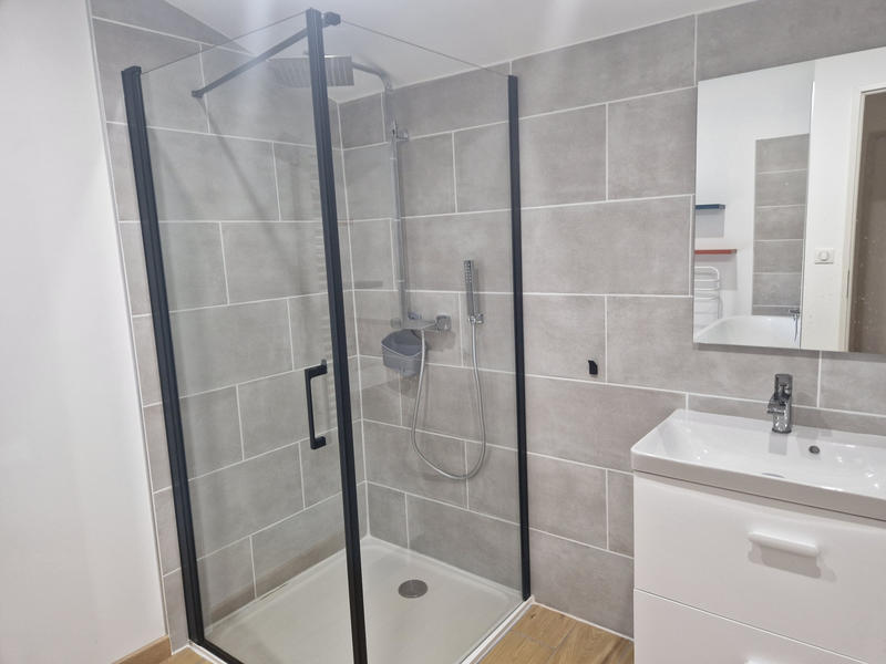 Maison - 223 m² - 8 pièces