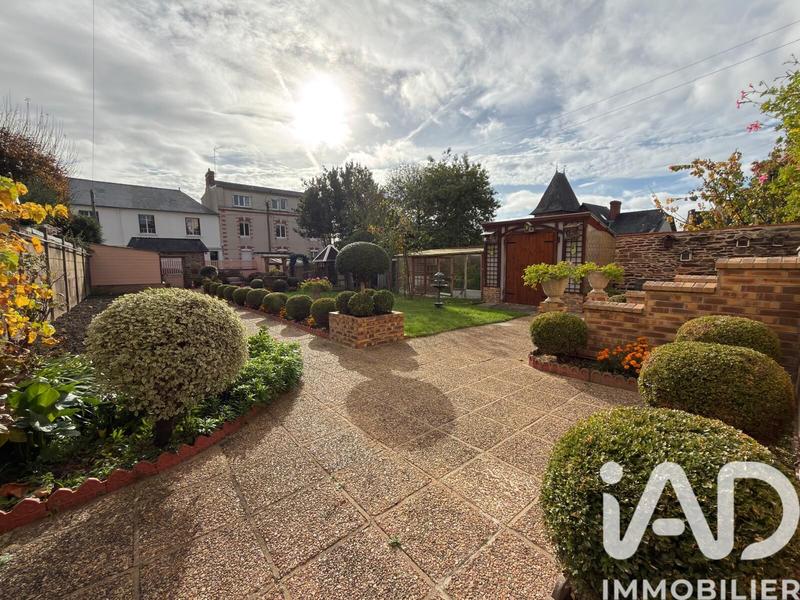 Maison de ville - 128 m² - 9 pièces