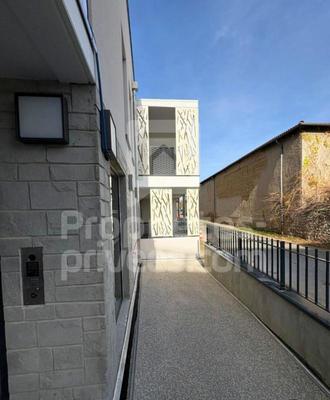 Appartement - 81 m² - 4 pièces