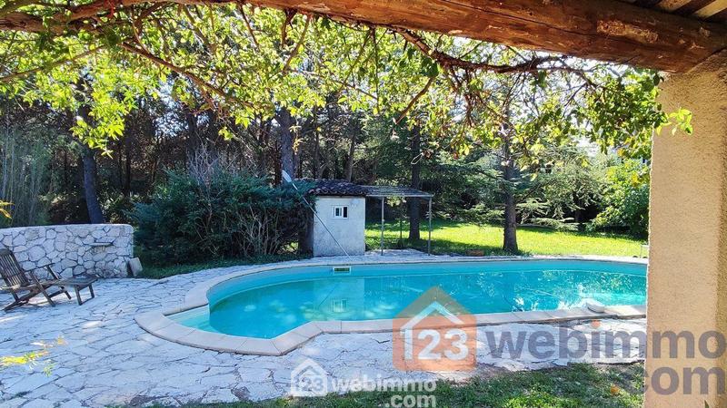 Villa - 180 m² - 6 pièces