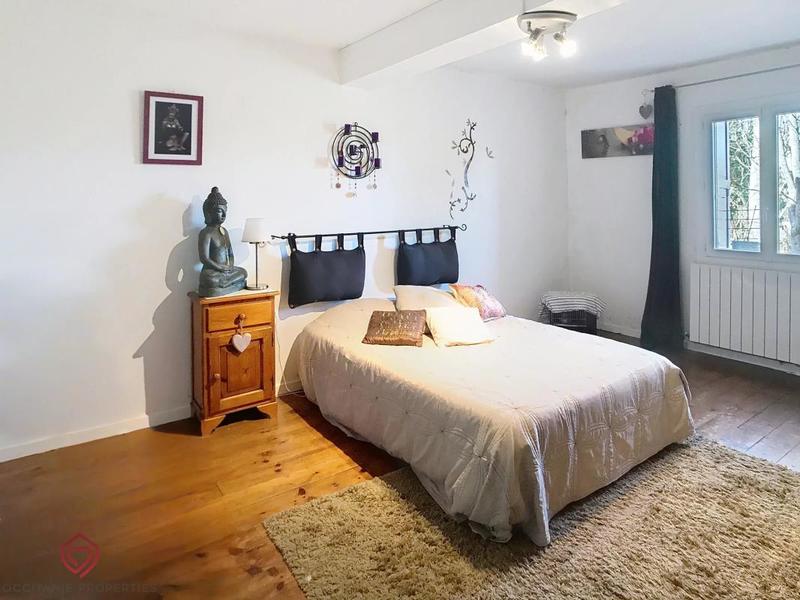 Maison - 253 m² - 8 pièces