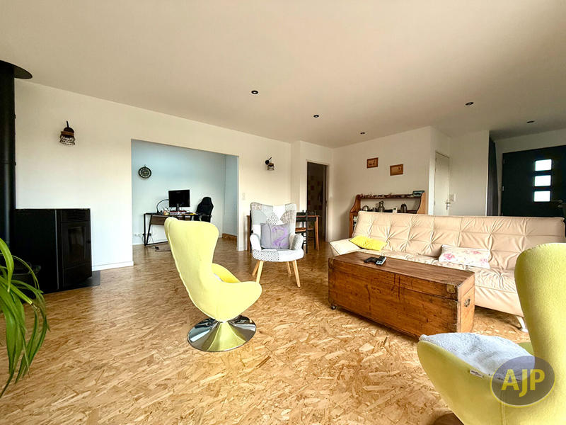 Maison - 97 m² - 5 pièces